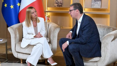 МЕЛОНИ СЕ ОГЛАСИЛА ПОСЛЕ САСТАНКА СА ВУЧИЋЕМ: Ево шта је поручила италијанска премијерка (ФОТО)