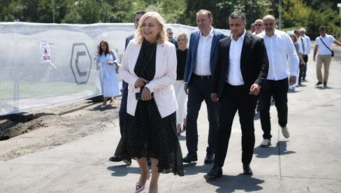 SOFRONIJEVIĆ: Luka Prahovo predstavlja strateški iskorak za razvoj istočne Srbije SOFRONIJEVIĆ: Luka Prahovo predstavlja strateški iskorak za razvoj istočne Srbije
