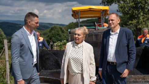 SOFRONIJEVIĆ: Nastavljamo da ulažemo u putnu infrastrukturu i poboljšavamo život građana SOFRONIJEVIĆ: Nastavljamo da ulažemo u putnu infrastrukturu i poboljšavamo život građana