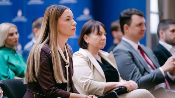 МЕСАРОВИЋ: Дигитални систем еБоловање спречава злоупотребе и унапређује ефикасност здравствене администрације МЕСАРОВИЋ: Дигитални систем еБоловање спречава злоупотребе и унапређује ефикасност здравствене администрације