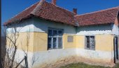 DOMAĆINSTVO SA ČAK DVE KUĆE PRODAJE SE ZA SVEGA 13.500 EVRA: Dobra prilika za one koji maštaju o seoskom životu