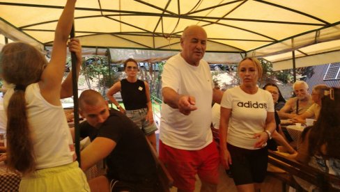 ПЛОВИДБА СПАЈА БРАЋУ СА СВИХ СРПСКИХ СТРАНА: На Дринском језеру прослављен дан посвећен Дрини