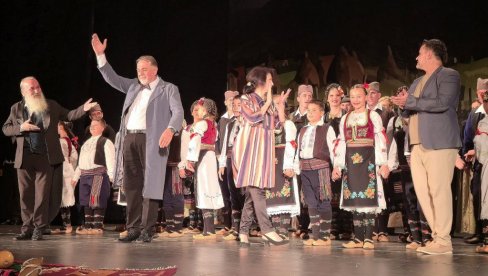 ПРЕМИЈЕРА РОМАНТИКА У ОПАНЦИМА: У част песника Милорада Петровића Сељанчице ПРЕМИЈЕРА РОМАНТИКА У ОПАНЦИМА: У част песника Милорада Петровића Сељанчице