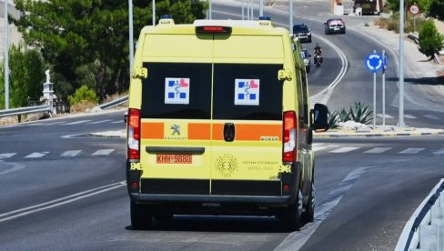 PRVE FOTOGRAFIJE NAKON EKSPLOZIJE U GRČKOJ: Povređeno pet srpskih državljana, eksplodirala plinska boca u apartmanu (FOTO) PRVE FOTOGRAFIJE NAKON EKSPLOZIJE U GRČKOJ: Povređeno pet srpskih državljana, eksplodirala plinska boca u apartmanu (FOTO)