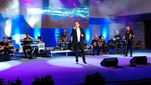 DRAGAN KOJIĆ KEBA U VELIKOM INTERVJUU ZA NOVOSTI: Zavičaj napaja moju dušu (FOTO) DRAGAN KOJIĆ KEBA U VELIKOM INTERVJUU ZA NOVOSTI: Zavičaj napaja moju dušu (FOTO)