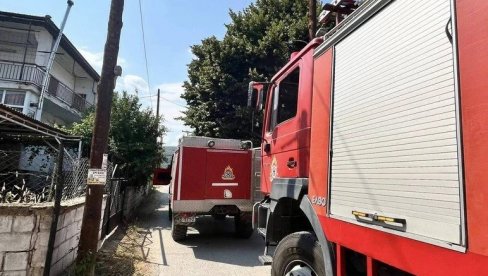 ГРЦИ БЕСНЕ НАКОН НЕСРЕЋЕ: Петоро Срба повређено у експлозији плина у Аспровалти - огласило се Удружење изнајмљивача ГРЦИ БЕСНЕ НАКОН НЕСРЕЋЕ: Петоро Срба повређено у експлозији плина у Аспровалти - огласило се Удружење изнајмљивача
