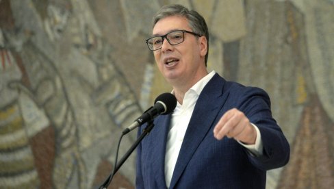 ВУЧИЋ ВРАТИО ЖАКЛИНУ НА ФАБРИЧКА ПОДЕШАВАЊА: Председник одговором растурио Таталовић
