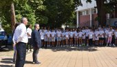 MINISTAR PROSVETE POSETIO UČESNIKE KAMPA „SRBIJA TE ZOVE 2025“: Šansa da se đaci upoznaju sa našom kulturom i jezikom