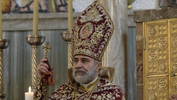 ЦРКВА ЈЕ БРАНА ДА ЈЕРМЕНИЈУ ПРЕТВОРЕ У ПУКУ КОЛОНИЈУ ЗАПАДА: Интервју - Татев Акопјан, епископ Јерменске апостолске цркве