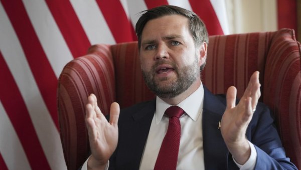 ЗЕЛЕНСКИ НЕЋЕ БИТИ НА САСТАНКУ ТРАМПА И ПУТИНА: Џеј Ди Венс открио зашто ЗЕЛЕНСКИ НЕЋЕ БИТИ НА САСТАНКУ ТРАМПА И ПУТИНА: Џеј Ди Венс открио зашто