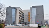 ДЕЧАКА (15) ОБОРИО АУТОМОБИЛ: Хитно превезен у болницу