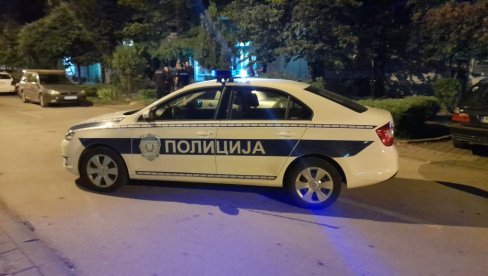 JOJKIN SIN UDARIO NA ČIKAGA: U Aleksincu brutalno pretučen Darko Janković (47) koji je nedavno izašao iz zatvora JOJKIN SIN UDARIO NA ČIKAGA: U Aleksincu brutalno pretučen Darko Janković (47) koji je nedavno izašao iz zatvora
