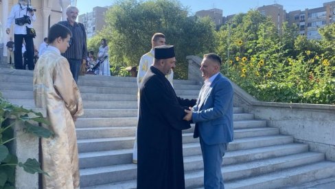 PATRIJARH PORFIRIJE NA LITURGIJI: Obeležena crkvena slava u Mirijevu PATRIJARH PORFIRIJE NA LITURGIJI: Obeležena crkvena slava u Mirijevu