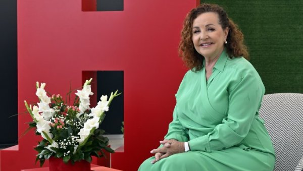 АНА БЕКУТА У ВЕЛИКОМ ИНТЕРВЈУУ ЗА НОВОСТИ: Градила сам каријеру чисто и поштено (ФОТО/ВИДЕО)