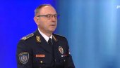 BLOKADERI NAPALI POLICIJU, GRAĐANE I PROSTORIJE SNS-A Direktor policije: Povređeno 16 policajaca i 52 građanina u Vrbasu BLOKADERI NAPALI POLICIJU, GRAĐANE I PROSTORIJE SNS-A Direktor policije: Povređeno 16 policajaca i 52 građanina u Vrbasu
