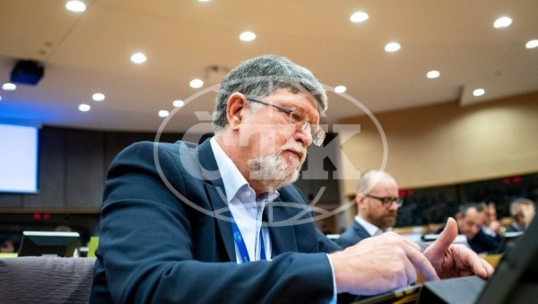 JЕДАН КРАТКИ ОМНИБУС