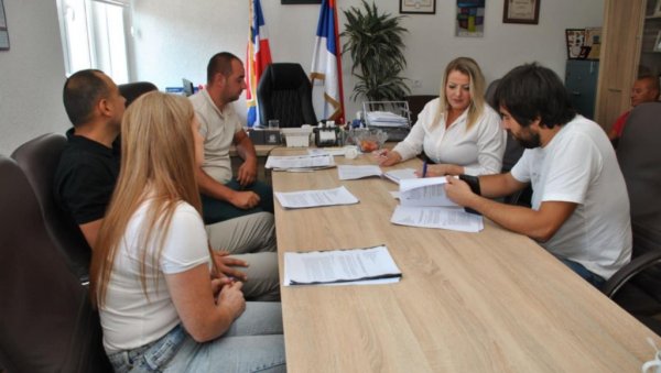 ТРГОВИШТЕ БРИНЕ О ПРЕДУЗЕТНИЦИМА: Субвенције као ветар у леђа ТРГОВИШТЕ БРИНЕ О ПРЕДУЗЕТНИЦИМА: Субвенције као ветар у леђа