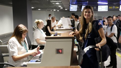 ODBOJKAŠICE SRBIJE OSTALE DIBIDUS ZATEČENE: Stigle u Bangkok na Svetsko prvenstvo, a tamo... (VIDEO) ODBOJKAŠICE SRBIJE OSTALE DIBIDUS ZATEČENE: Stigle u Bangkok na Svetsko prvenstvo, a tamo... (VIDEO)