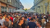 HILJADE LJUDI USTALO DA BRANI SVOJE DOMOVE OD USTAŠA I BLOKADERA