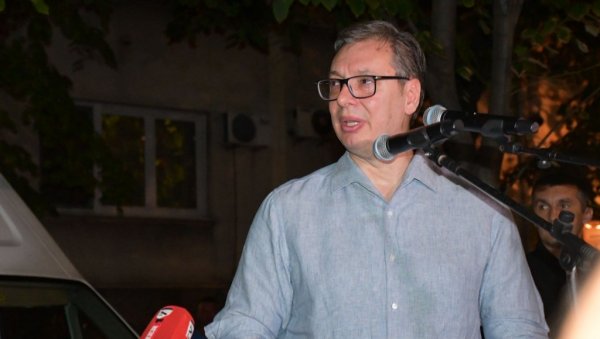 ВУЧИЋ ОДРЖАО ГОВОР НА САВСКОМ ВЕНЦУ: Бранићу Србију од оних споља и од њихових послушника