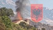 ИЗГОРЕЛА ПРАВОСЛАВНА ЦРКВА У АЛБАНИЈИ: Екслодирале и 2 бомбе, храм потпуно уништен (ВИДЕО)
