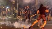 МУП ДЕМАНТОВАО НАВОЉЕ О НАВОДНОМ МАЛТРЕТИРАЊУ БЛОКАДЕРКЕ: У зграду Владе уведени искључиво ради заштите њихове безбедности МУП ДЕМАНТОВАО НАВОЉЕ О НАВОДНОМ МАЛТРЕТИРАЊУ БЛОКАДЕРКЕ: У зграду Владе уведени искључиво ради заштите њихове безбедности