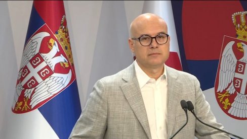 ZA ŠAKU PRLJAVOG NOVCA! GODINAMA ROVARE PO SRBIJI NE BI LI SE PREPORUČILI STRANCIMA Lider SNS Vučević razobličio Dušana Janjića