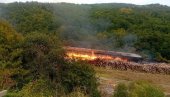 POŽAR GUTA HALE: Vatrogasci se bore sa vatrenom stihijom kod Kuršumlije