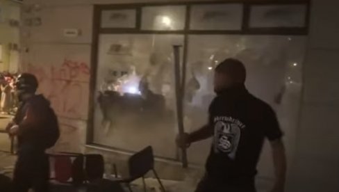 UKRAJINSKI SCENARIO U NOVOM SADU: Među napadačima na prostorije SNS-a bili članovi internacionalne nacističke organizacije (VIDEO)