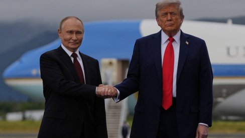СРДАЧНО РУКОВАЊЕ ДВОЈИЦЕ ЛИДЕРА: Разговор у четри ока у Трамповом кадилаку (ВИДЕО) СРДАЧНО РУКОВАЊЕ ДВОЈИЦЕ ЛИДЕРА: Разговор у четри ока у Трамповом кадилаку (ВИДЕО)