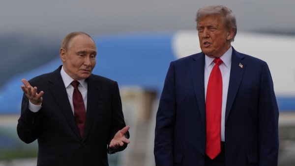 АМЕРИЧКИ МЕДИЈИ: Трамп показао поштовање према Путину, Зеленског дочекао на нож АМЕРИЧКИ МЕДИЈИ: Трамп показао поштовање према Путину, Зеленског дочекао на нож