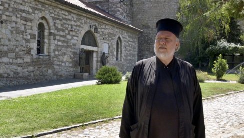 NA UDARU CRKVA I PATRIJARH: Laži o tajnom potpisivanju temeljnog ugovora sa Prištinom najprljavija medijska kampanja, kaže Velibor DŽomić NA UDARU CRKVA I PATRIJARH: Laži o tajnom potpisivanju temeljnog ugovora sa Prištinom najprljavija medijska kampanja, kaže Velibor DŽomić