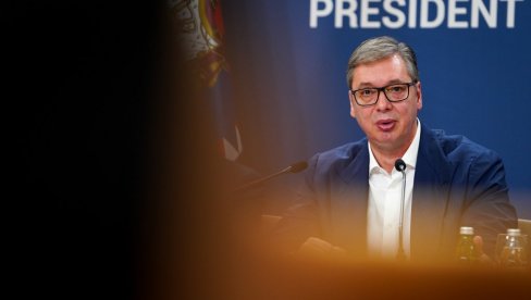 VUČIĆ O BLOKADERIMA KOJI IDU PO KUĆAMA POLITIČKIH PROTIVNIKA: To se radilo izmađu 20 i 34 godine u jednoj stranoj zemlji VUČIĆ O BLOKADERIMA KOJI IDU PO KUĆAMA POLITIČKIH PROTIVNIKA: To se radilo izmađu 20 i 34 godine u jednoj stranoj zemlji