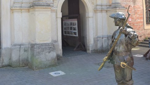 RATNICI STARINE NOVAKA PALI U ZABORAV: Banatska ravnica i karpatske gudure su zasejane njihovim kostima i krvlju RATNICI STARINE NOVAKA PALI U ZABORAV: Banatska ravnica i karpatske gudure su zasejane njihovim kostima i krvlju