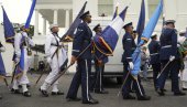 ТРАМП НАЛОЖИО МИНИСТАРСТВУ ОДБРАНЕ: Пронађите средства за плате војника