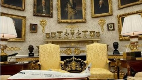 RAT CRVENIH I PLAVIH  TRESE AMERIKU: Bela kuća optužila demokrate da su selektivno objavili Epstajnove mejlove kako bi naškodili Trampu