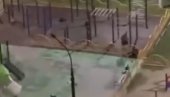 (УЗНЕМИРУЈУЋИ ВИДЕО) Инфлуенсер у покушају брутално претукао девојку