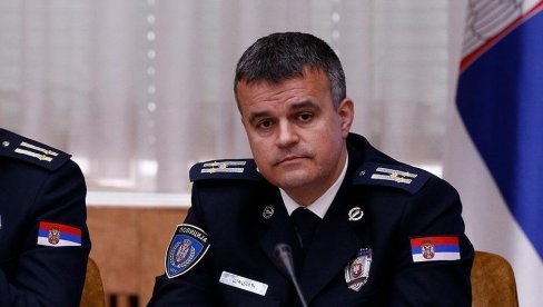 ŠALE FORHEND ILI PRLJAVI HARI: Na reketiranju stvorio imperiju, a sad sa tužiocima udara na Srbiju ŠALE FORHEND ILI PRLJAVI HARI: Na reketiranju stvorio imperiju, a sad sa tužiocima udara na Srbiju