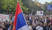 KIKINDA PROTIV BLOKADA: Veliki broj ljudi izašao da iskaže svoju podršku skupu protiv blokada (FOTO) KIKINDA PROTIV BLOKADA: Veliki broj ljudi izašao da iskaže svoju podršku skupu protiv blokada (FOTO)
