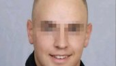 OVO JE STANJE ISKASAPLJENOG POLICAJCA U MIONICI! Muškarac pokušao da ga ubije i umalo mu odsekao ruku mačetom