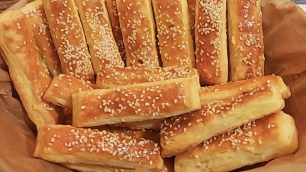 ШТАПИЋИ СА СИРОМ: Рецепт за брзу и укусну грицкалицу