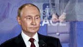 NE OSTAVLJA NIŠTA IZA SEBE: Kako Putin koristi WC u inostranstvu - posebna procedura i telohranitelji sa aktovkama koji ga prate u stopu (FOTO