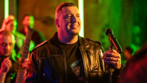 УЈДУРМОМ СЕ ВРАТИО: Амар Гиле Јашарспахић чистом емоцијом очарао народ (ФОТО)