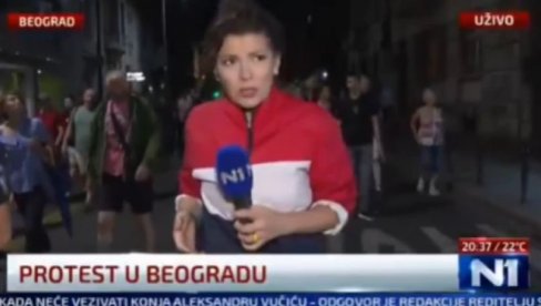 NARODU JE PREKIPELO: Pogledajte kako su besni građani zasuli vodom blokadere - Nagrabusila i reporterka (VIDEO) NARODU JE PREKIPELO: Pogledajte kako su besni građani zasuli vodom blokadere - Nagrabusila i reporterka (VIDEO)