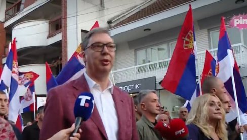 VUČIĆ NAJAVIO NOVI SKUP GRAĐANA PROTIV BLOKADA: Naredne subote više od 100 gradova, polako to raste VUČIĆ NAJAVIO NOVI SKUP GRAĐANA PROTIV BLOKADA: Naredne subote više od 100 gradova, polako to raste