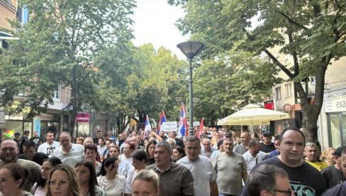 Ni organizatori, ni prisutni nisu verovali koliko se građana okupilo na na skupu protiv blokada Ni organizatori, ni prisutni nisu verovali koliko se građana okupilo na na skupu protiv blokada
