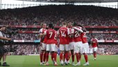 ARSENAL OPET POBEDIO U PREMIJER LIGI: Tobdžije razbile Lids, proradio i Viktor Đokereš ARSENAL OPET POBEDIO U PREMIJER LIGI: Tobdžije razbile Lids, proradio i Viktor Đokereš