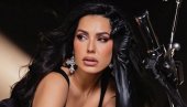 SUSRET U SKENDERIJI: Tanja Savić ove jeseni pevaće u Sarajevu (FOTO) SUSRET U SKENDERIJI: Tanja Savić ove jeseni pevaće u Sarajevu (FOTO)
