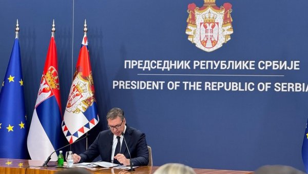 ВУЧИЋ СЕ УПРАВО ОГЛАСИО: Председник Србије поручио само једно! (ФОТО) ВУЧИЋ СЕ УПРАВО ОГЛАСИО: Председник Србије поручио само једно! (ФОТО)