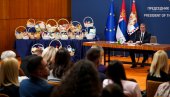TRGOVCI PRERANO POČELI SA TRIKOVIMA, MISLE DA SU MUDRI! Vučić: Ne pokušavajte da prevarite državu, od 1. septembra manje cene